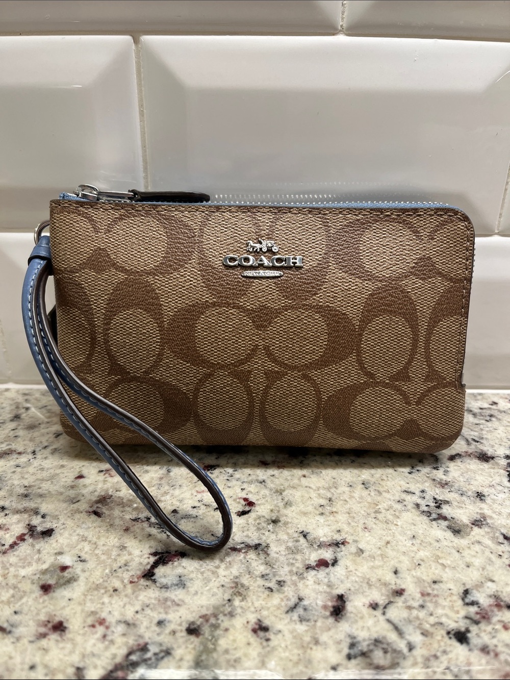Coach Double Zip Wristlet EUC